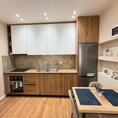 Appartement Leti Hoxha Tahsim 2 *